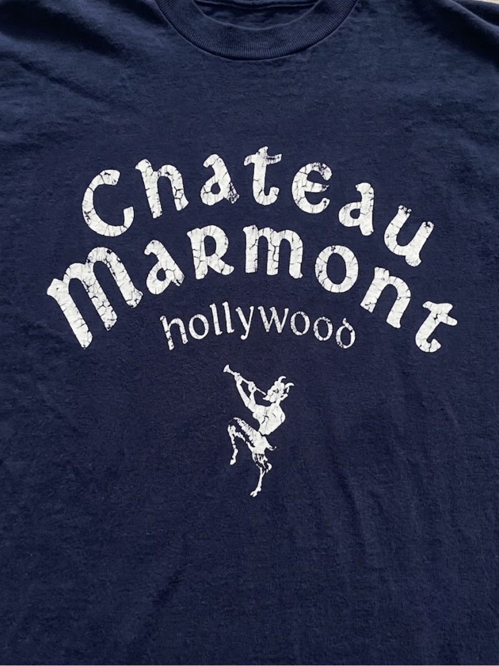 Gildan Chateau Marmont Hollywood Navy Graphic Tee - Picture 2 of 2